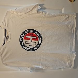 Men's Tommy Hilfiger t-shirt